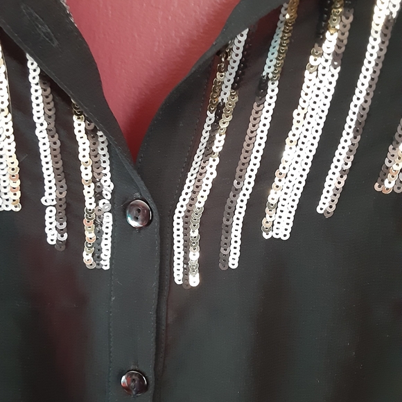 ❤️2/$25❤️ Black BACKLESS see through SEQUIN long sleeve top - Picture 5 of 5